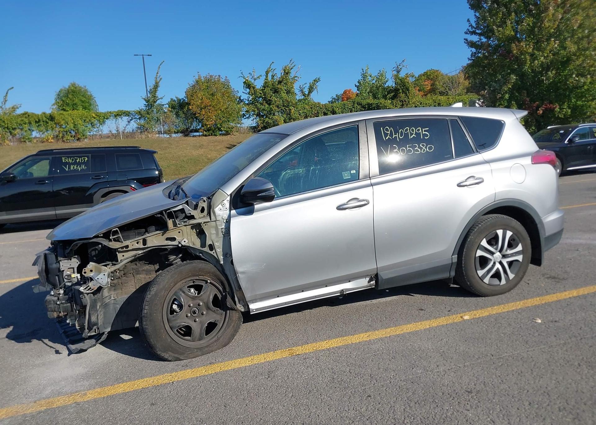 2016 TOYOTA RAV4 LE