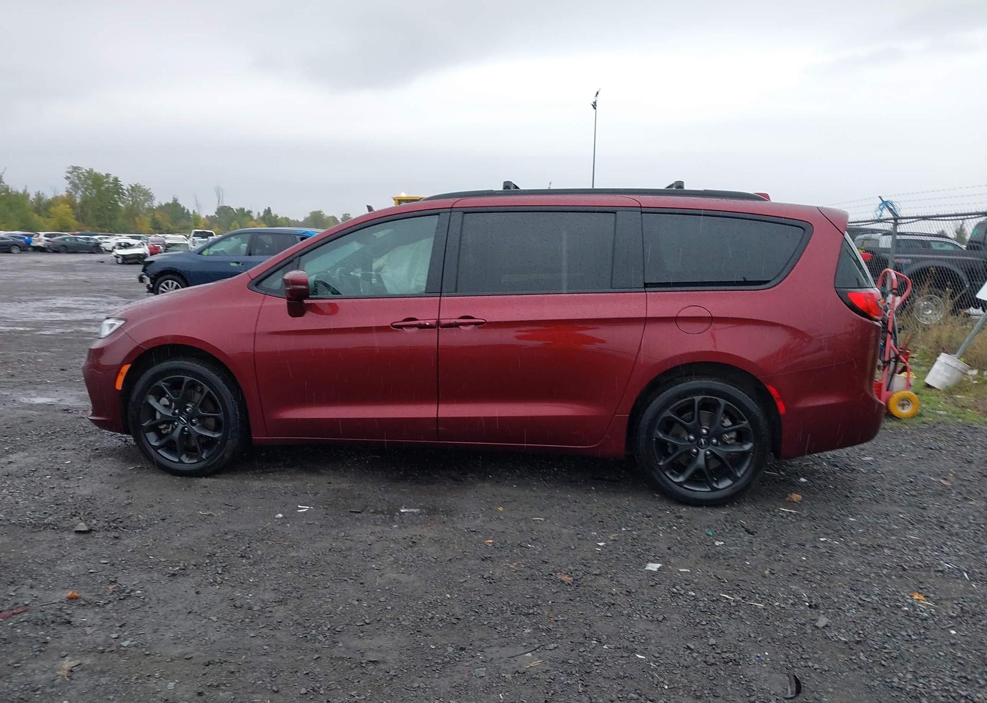 2021 CHRYSLER PACIFICA