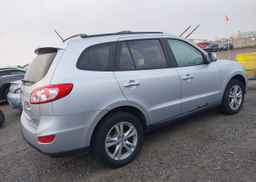 2010 HYUNDAI SANTA FE SE