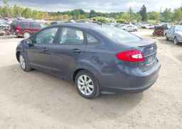 2013 FORD FIESTA SE