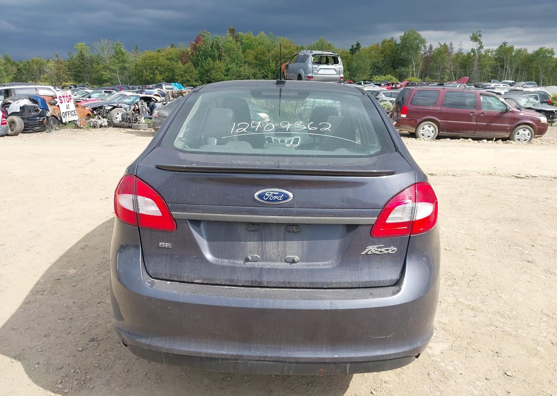 2013 FORD FIESTA SE