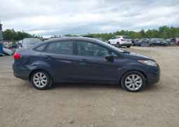 2013 FORD FIESTA SE