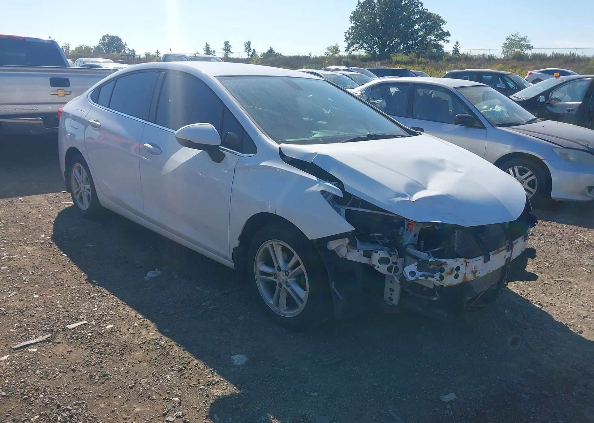 2017 CHEVROLET CRUZE LT