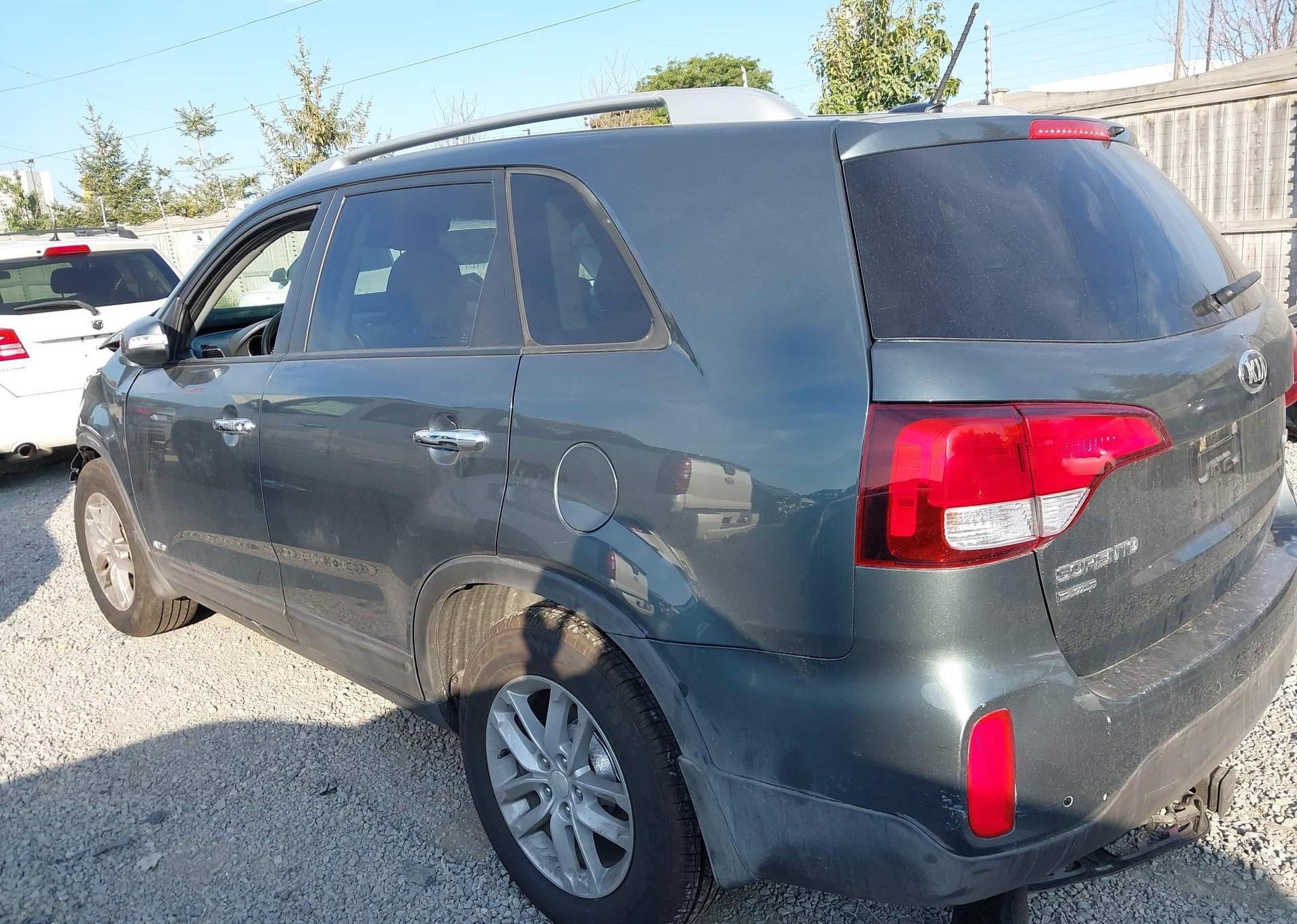 2015 KIA SORENTO LX V6