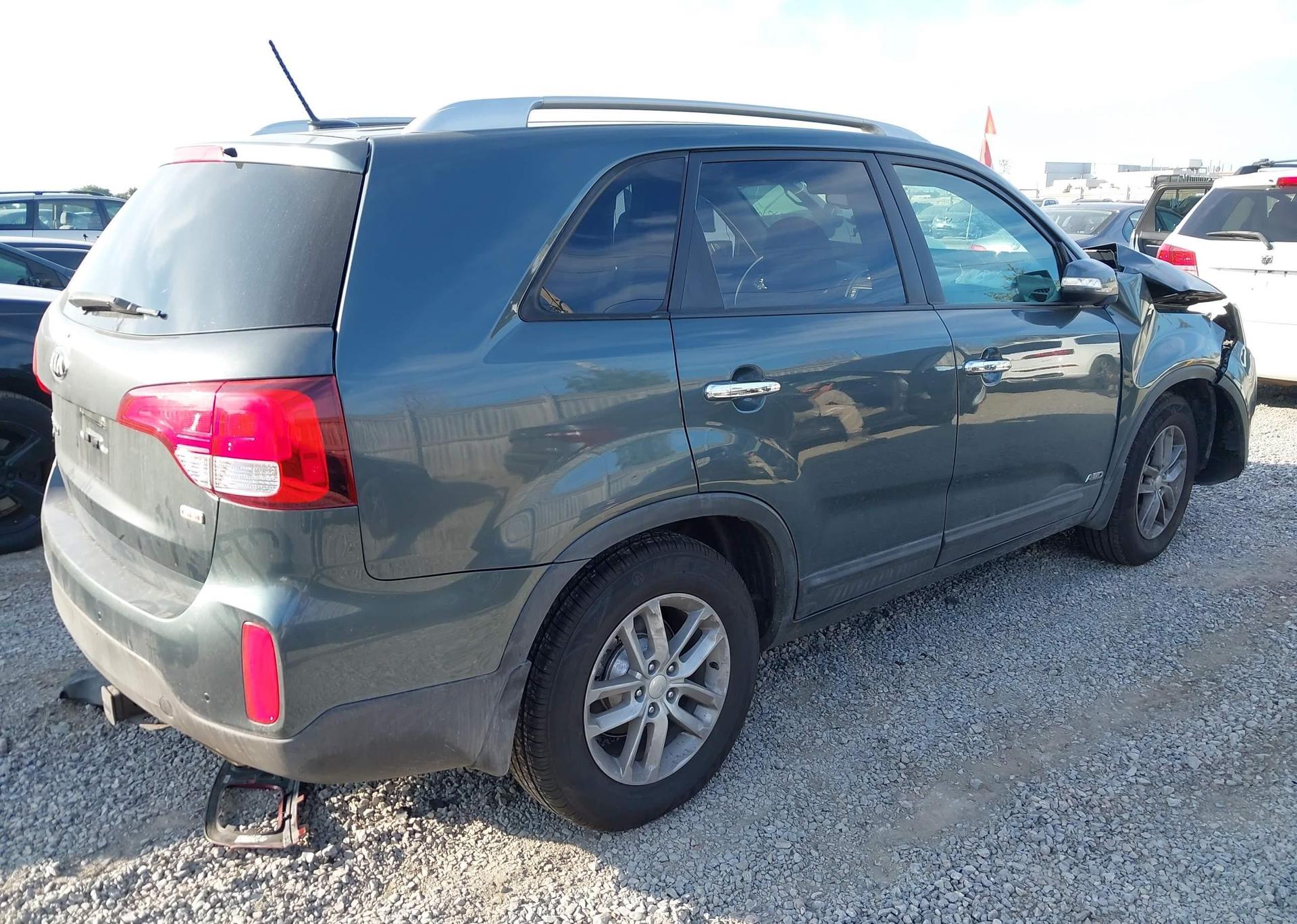 2015 KIA SORENTO LX V6