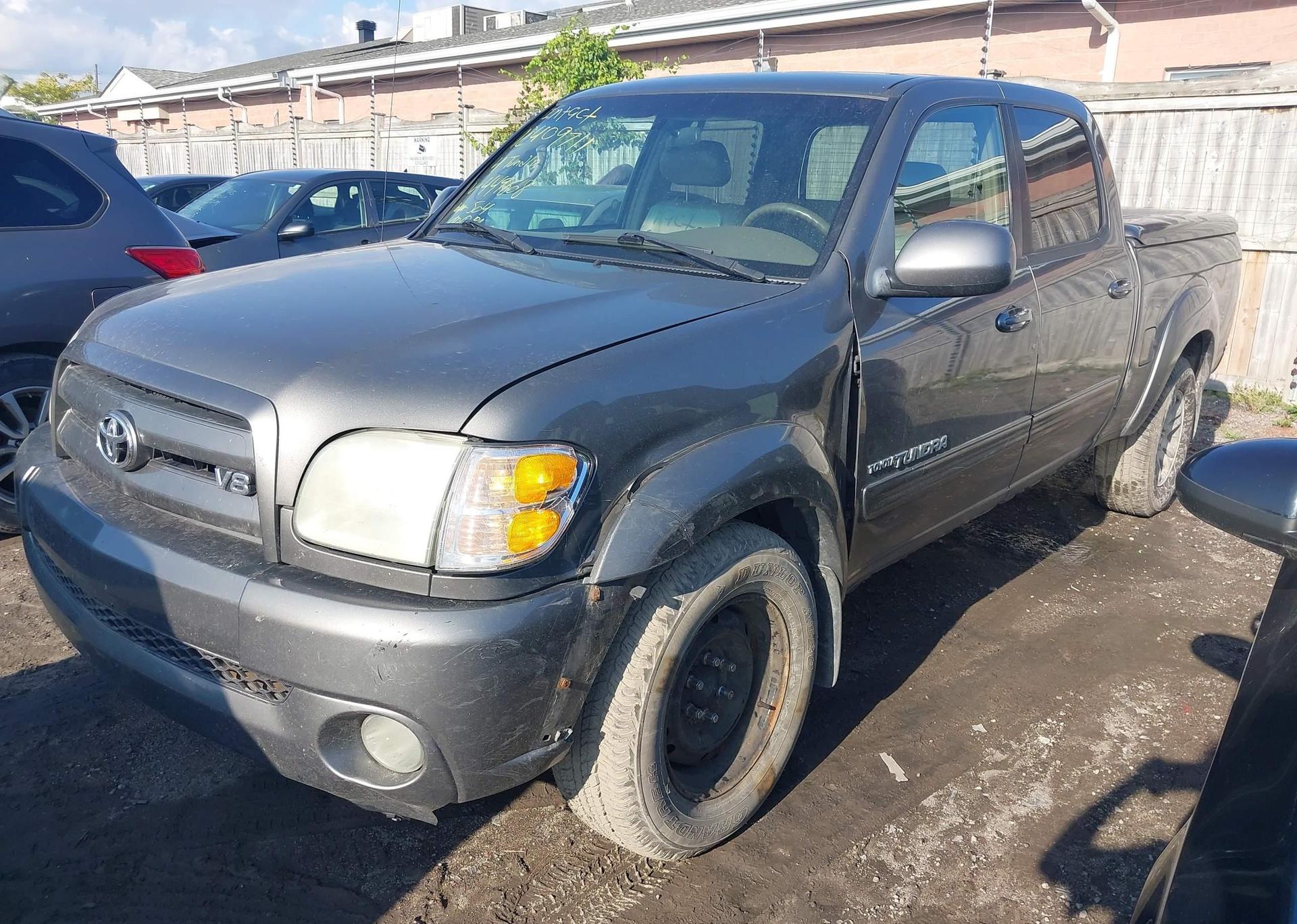 2004 TOYOTA TUNDRA
