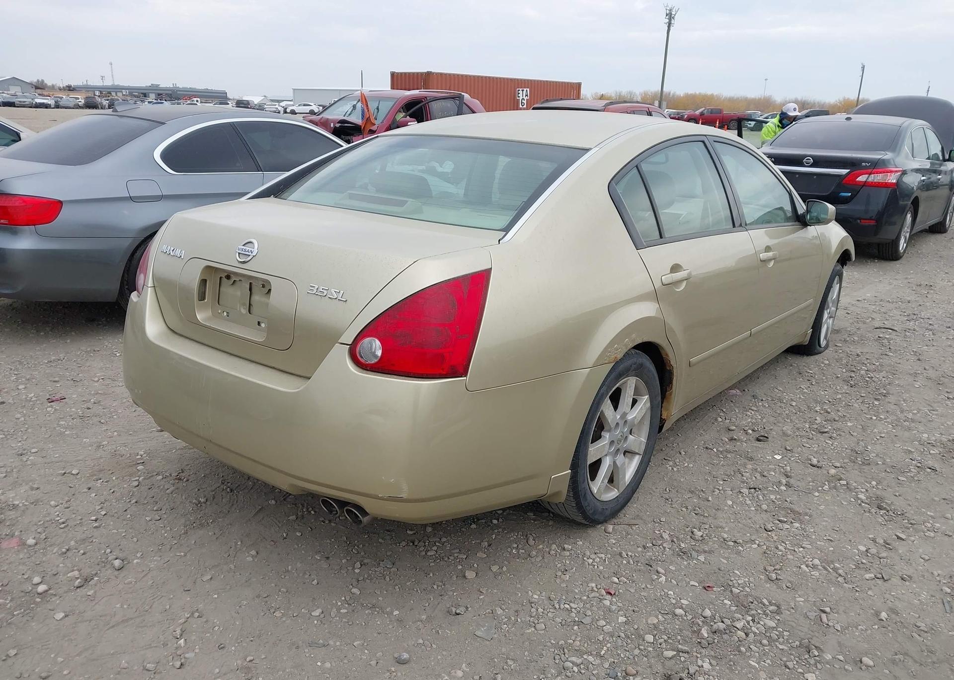 2004 NISSAN MAXIMA SE