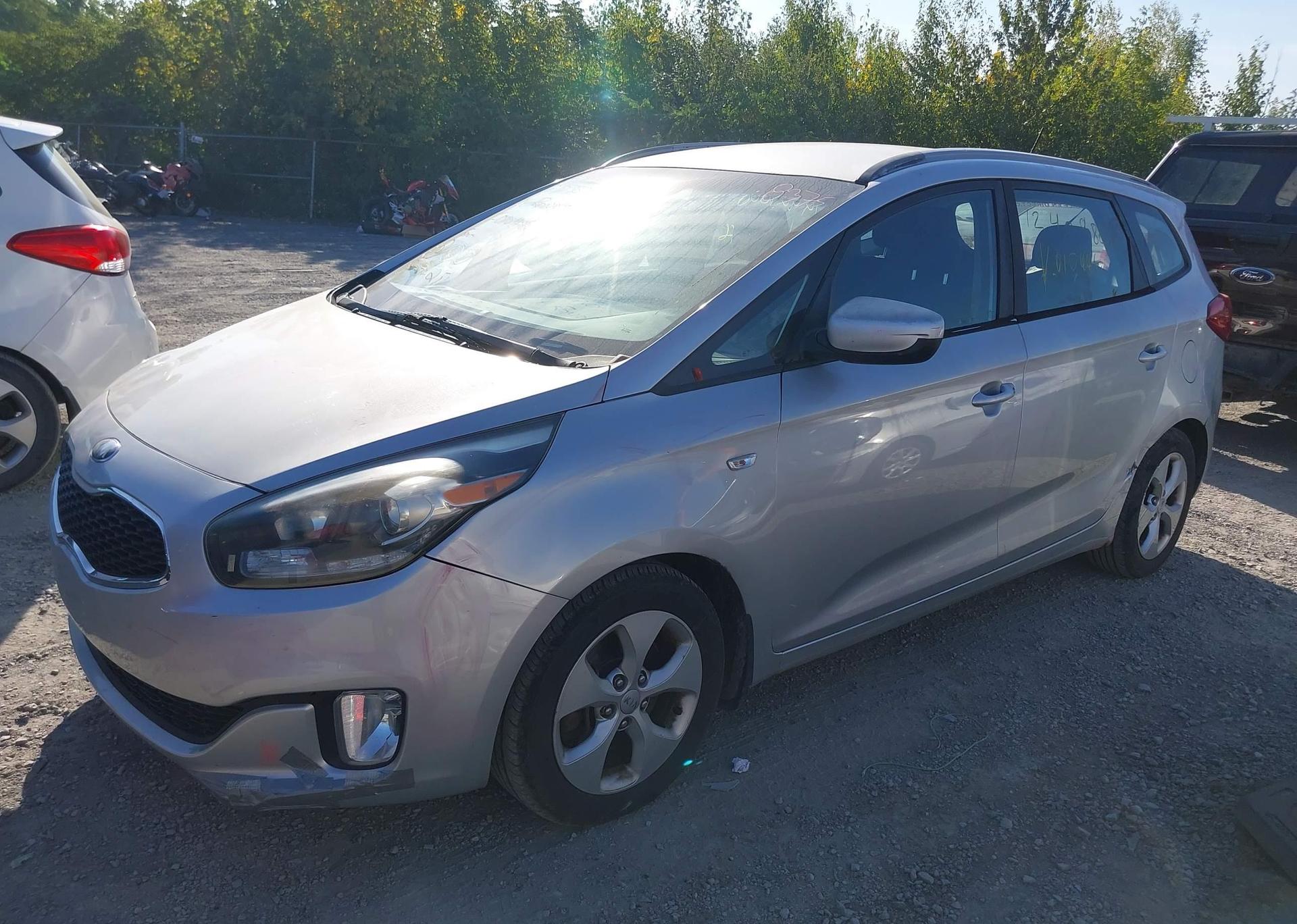 2014 KIA RONDO