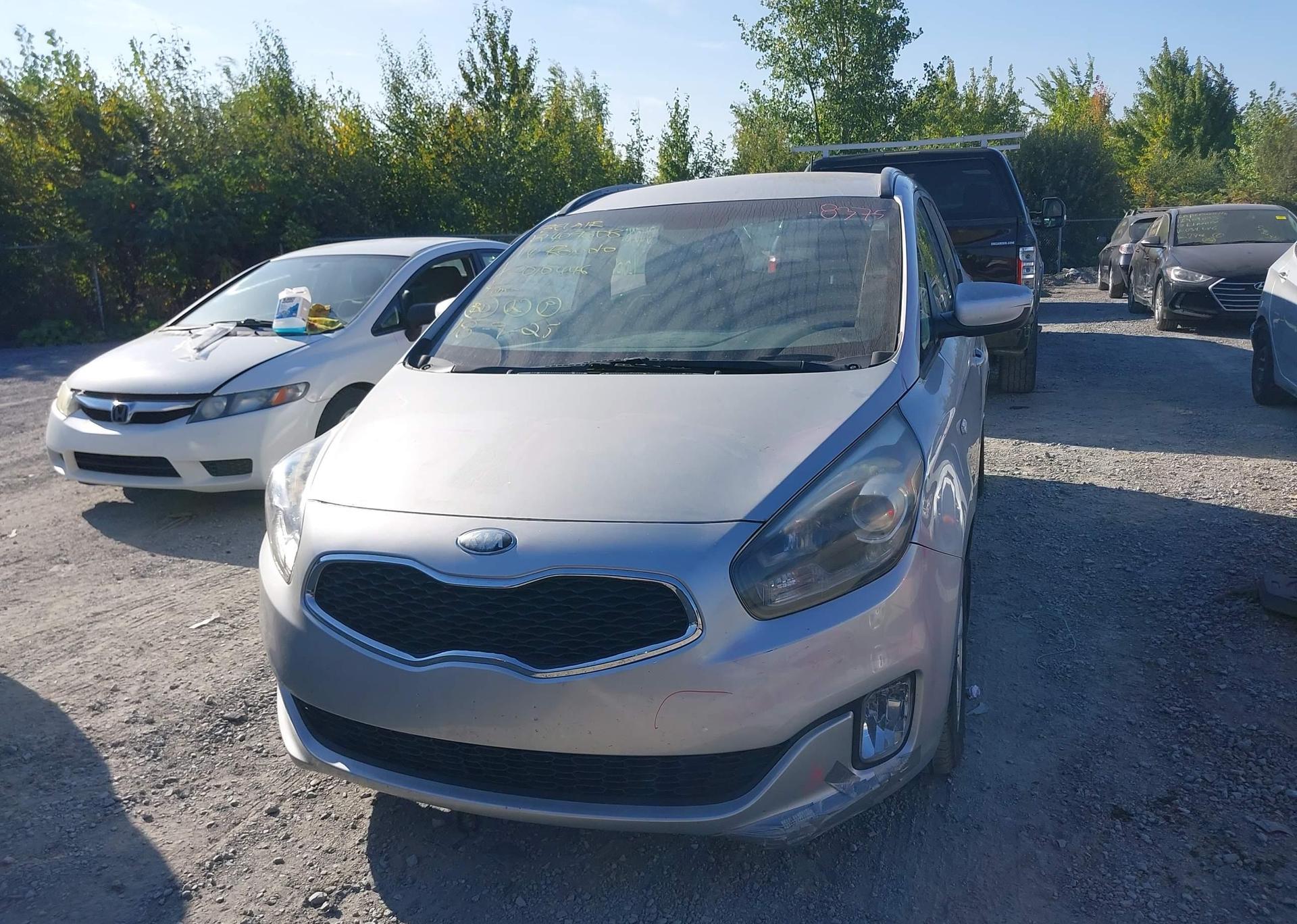 2014 KIA RONDO