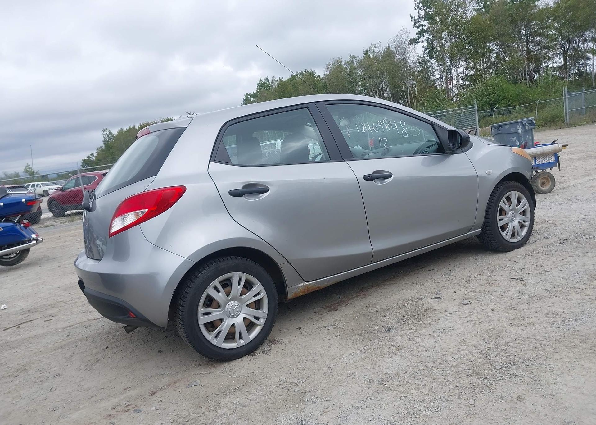 2012 MAZDA MAZDA2 GX