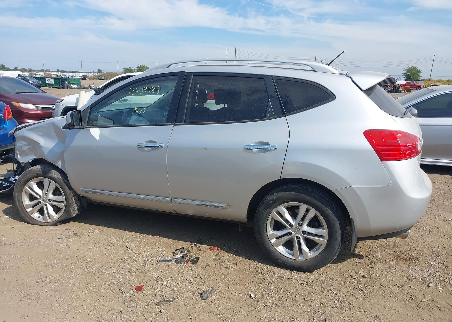 2013 NISSAN ROGUE S