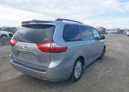 2015 TOYOTA SIENNA XLE