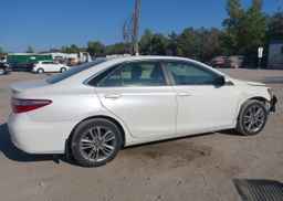 2016 TOYOTA CAMRY SE