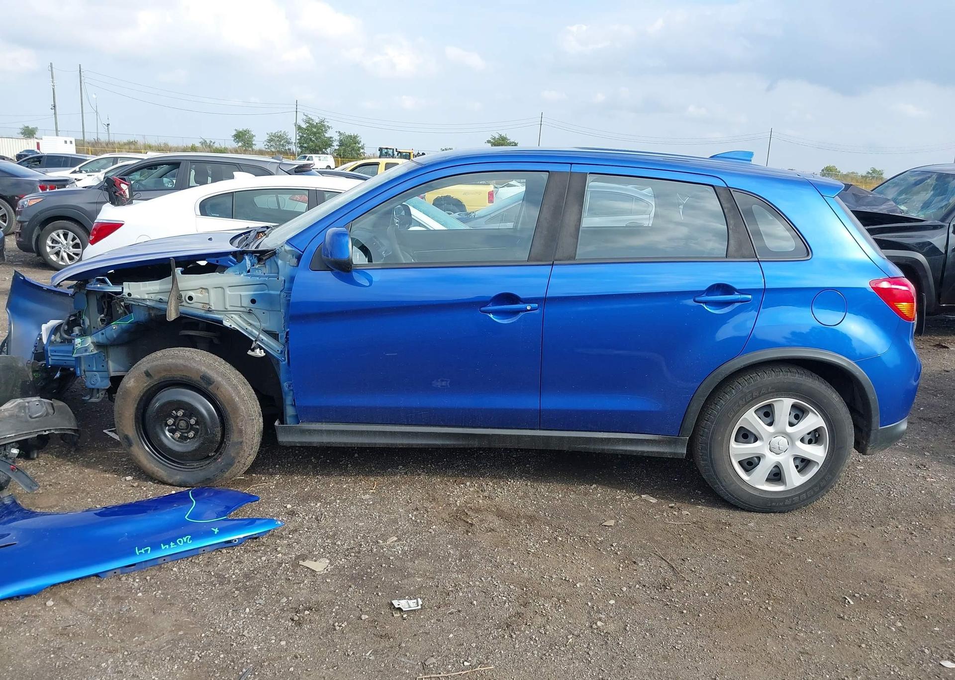2017 MITSUBISHI RVR