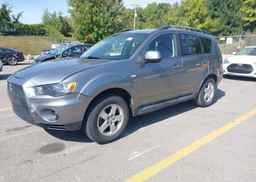 2013 MITSUBISHI OUTLANDER ES