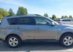 2013 MITSUBISHI OUTLANDER ES