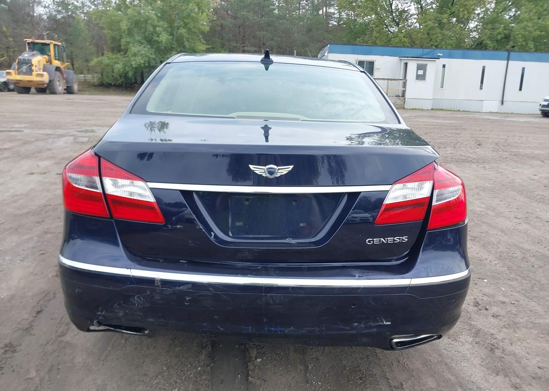 2012 HYUNDAI GENESIS 3.8 TECHNOLOGY