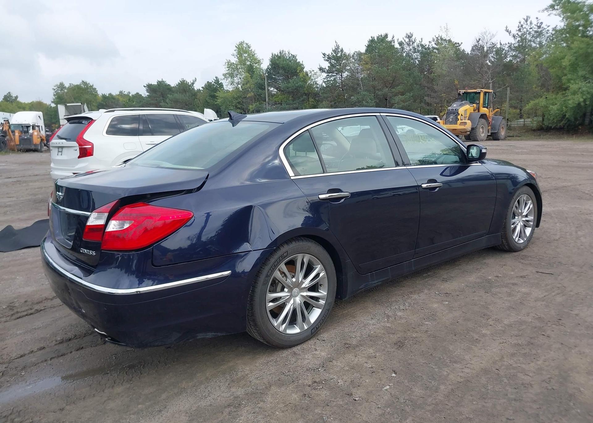 2012 HYUNDAI GENESIS 3.8 TECHNOLOGY