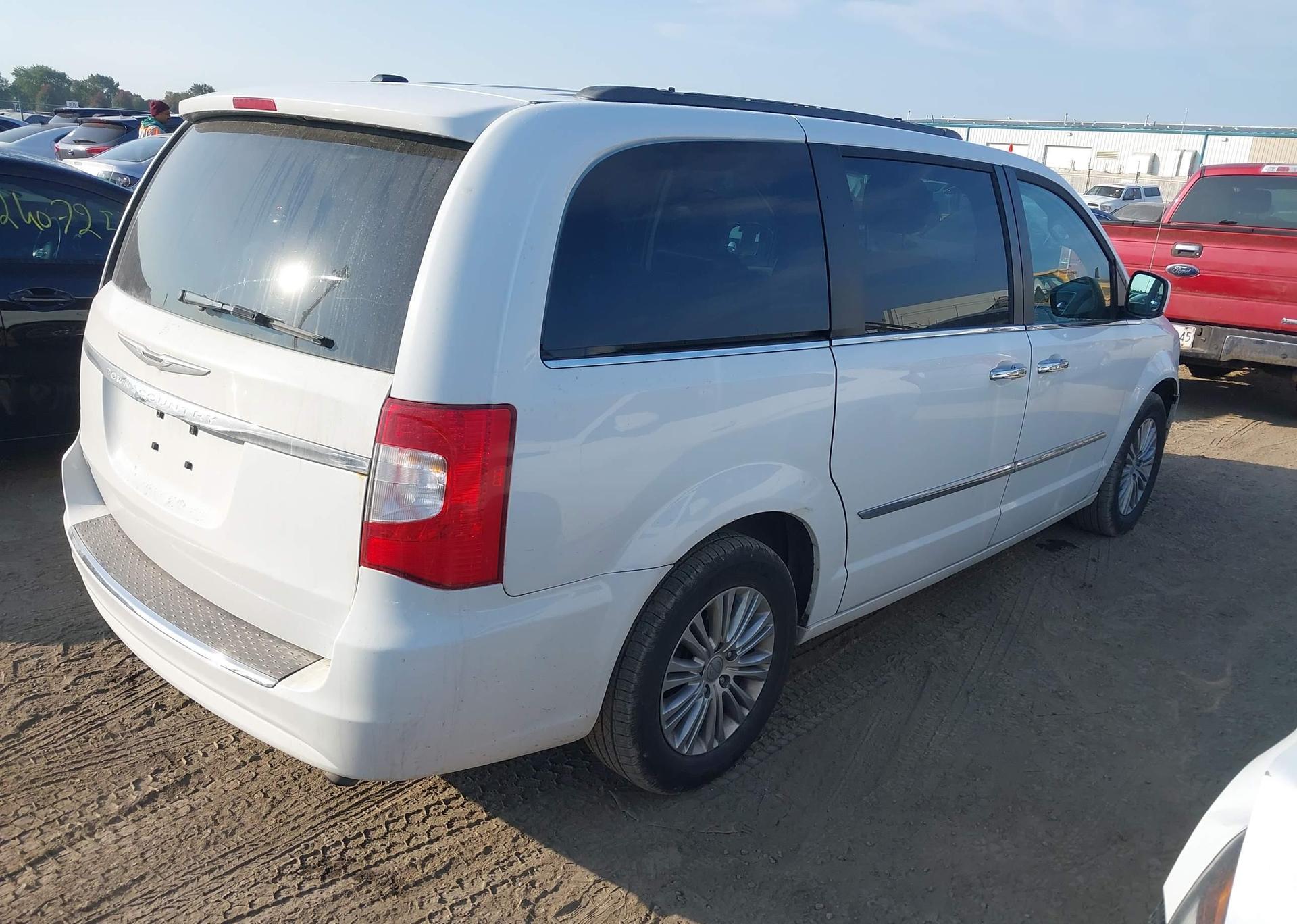 2015 CHRYSLER TOWN & COUNTRY TOURING L