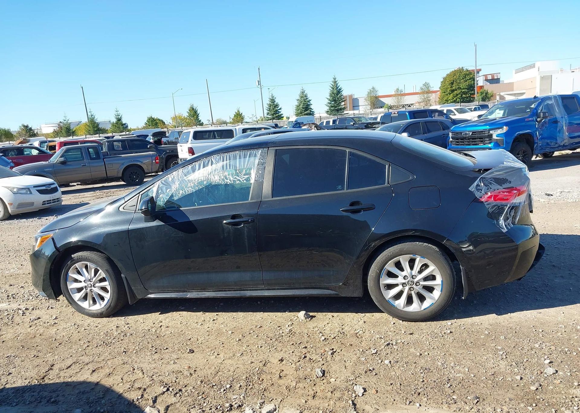 2022 TOYOTA COROLLA LE