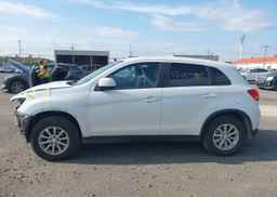 2016 MITSUBISHI RVR SE