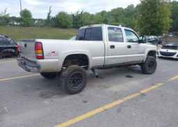 2005 GMC SIERRA 2500HD SL