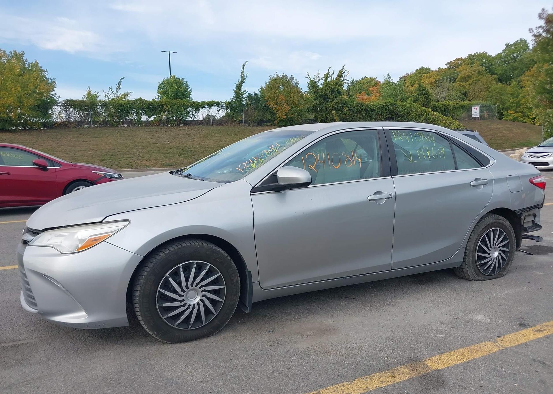 2016 TOYOTA CAMRY LE