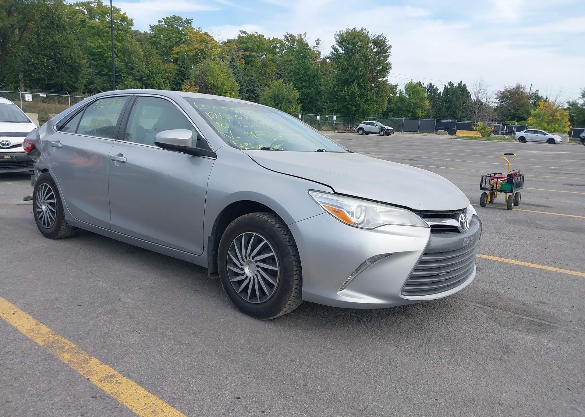2016 TOYOTA CAMRY LE