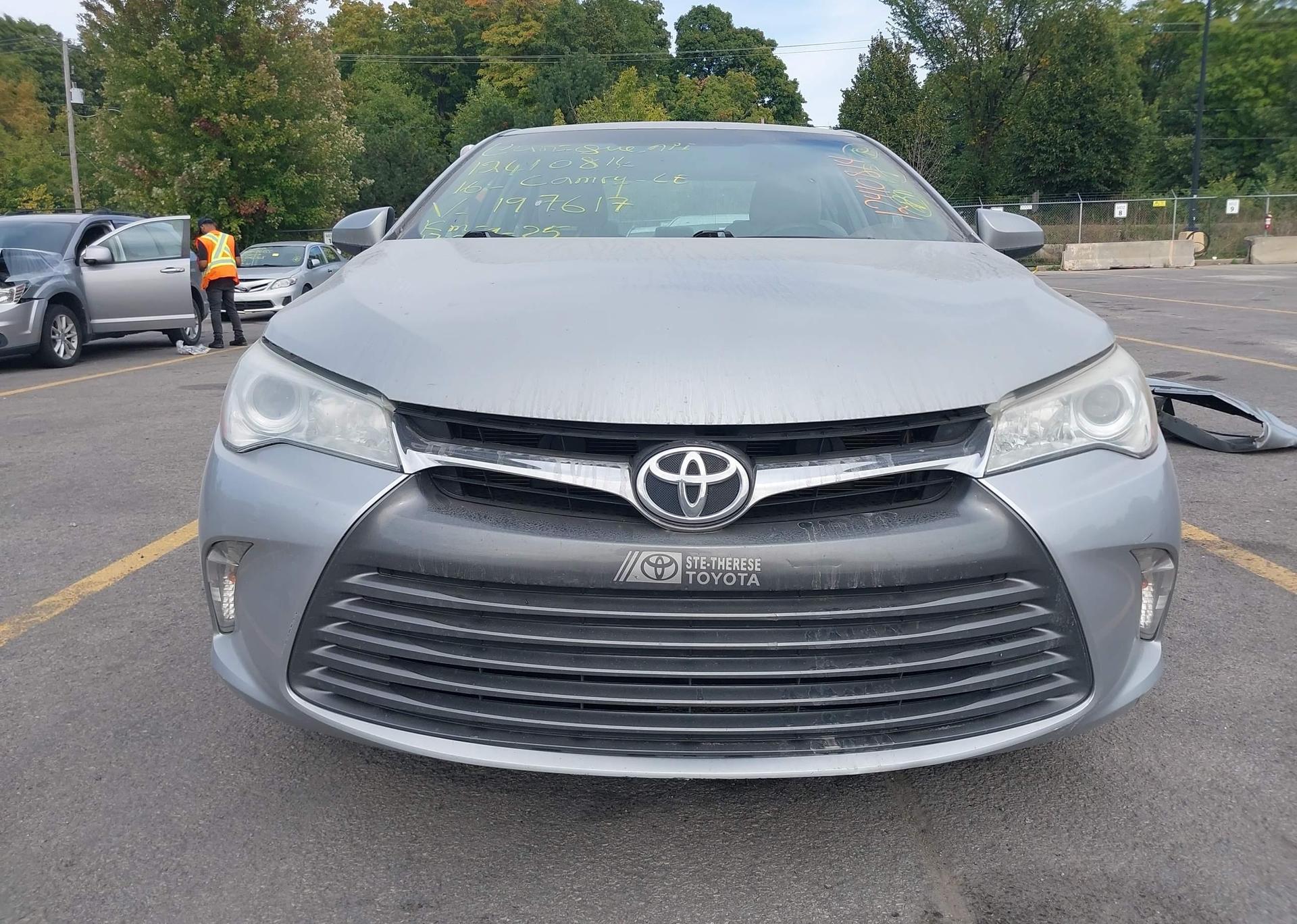 2016 TOYOTA CAMRY LE