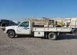 2000 CHEVROLET C3500 CHASSIS LS