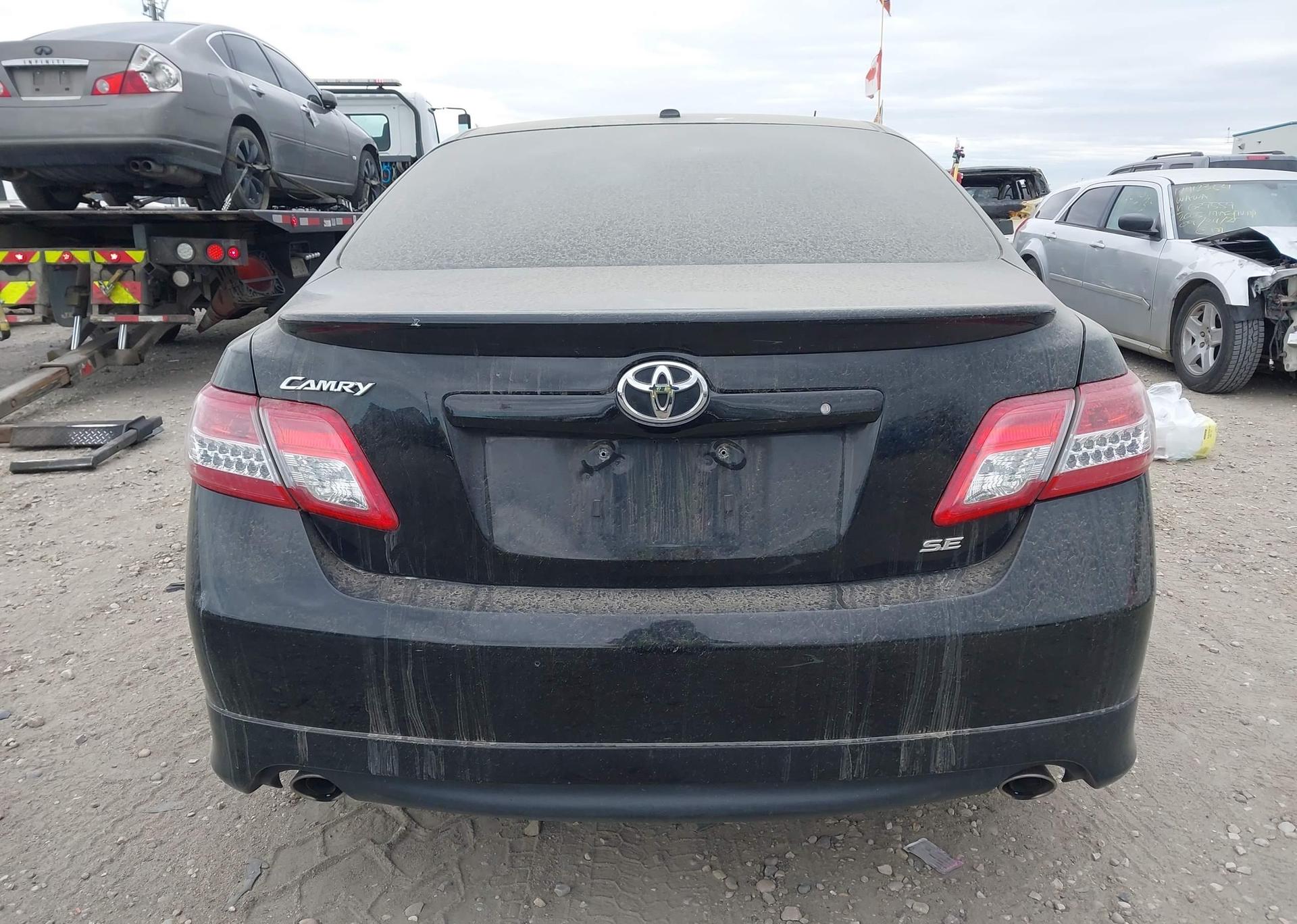 2011 TOYOTA CAMRY LE