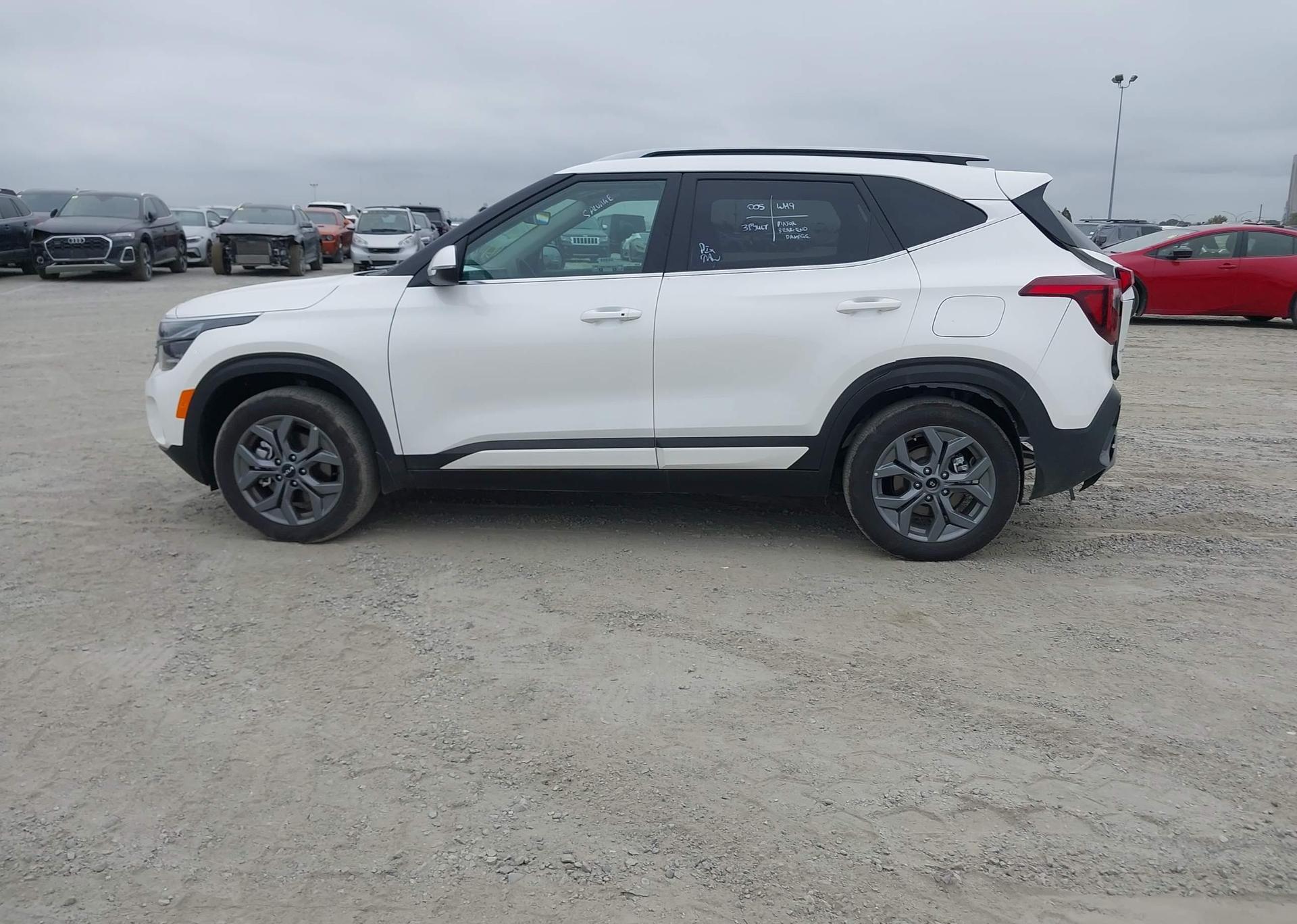 2025 KIA SELTOS S