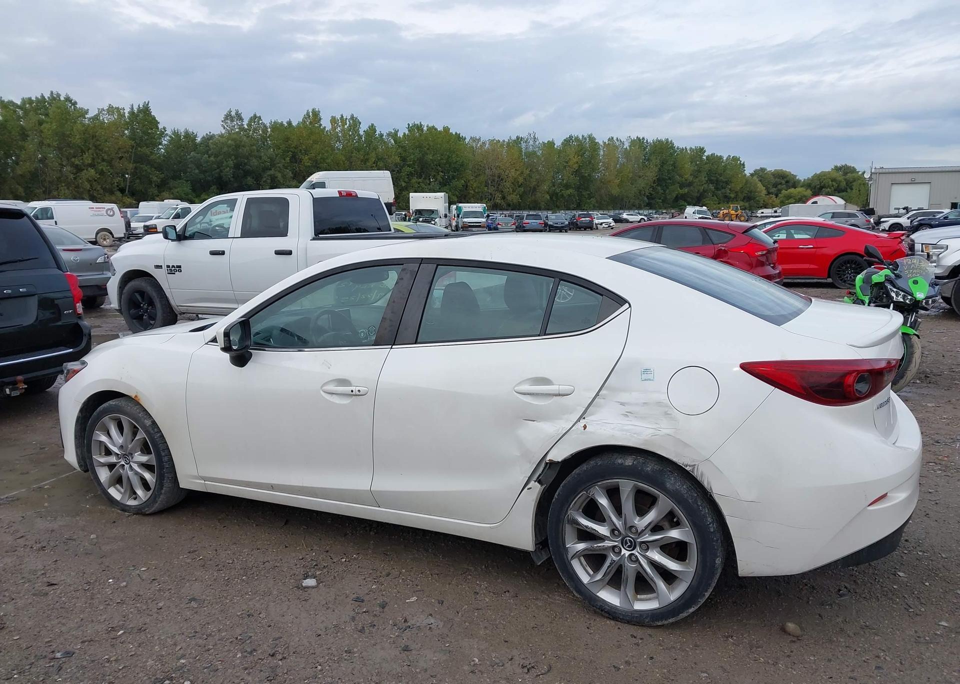 2014 MAZDA MAZDA3 GT-SKY