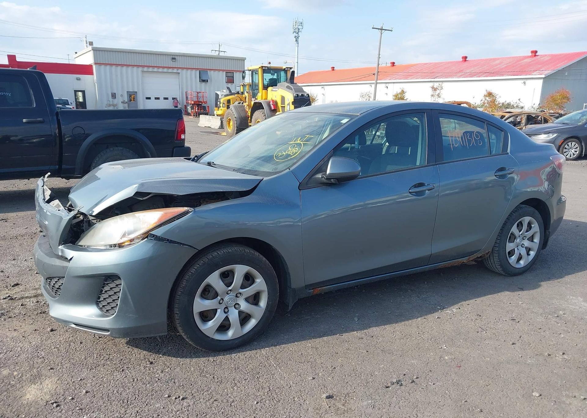 2012 MAZDA 3 I