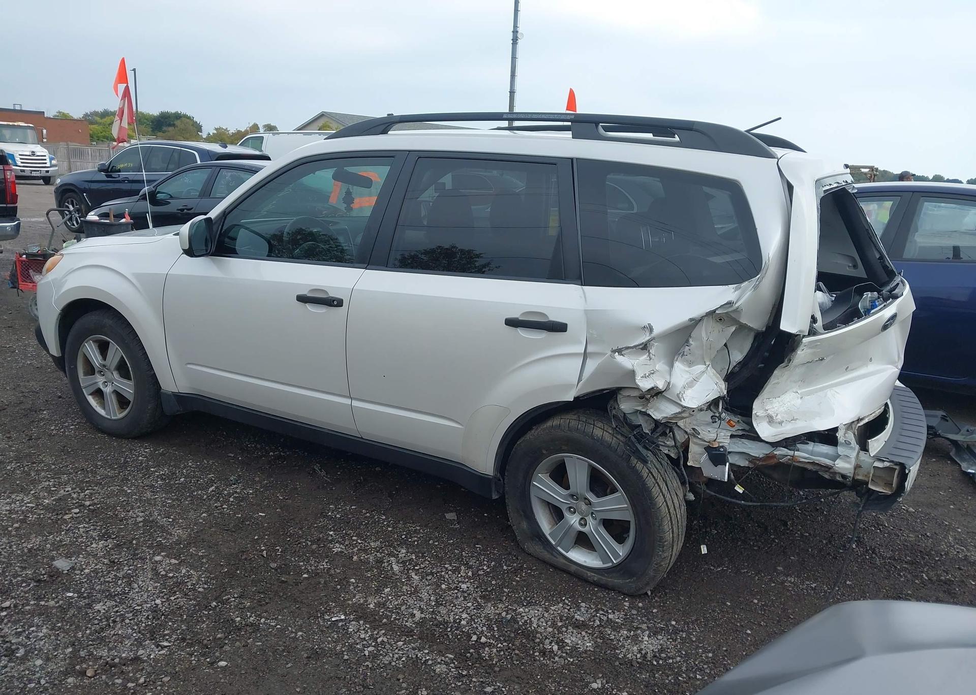 2010 SUBARU FORESTER XS