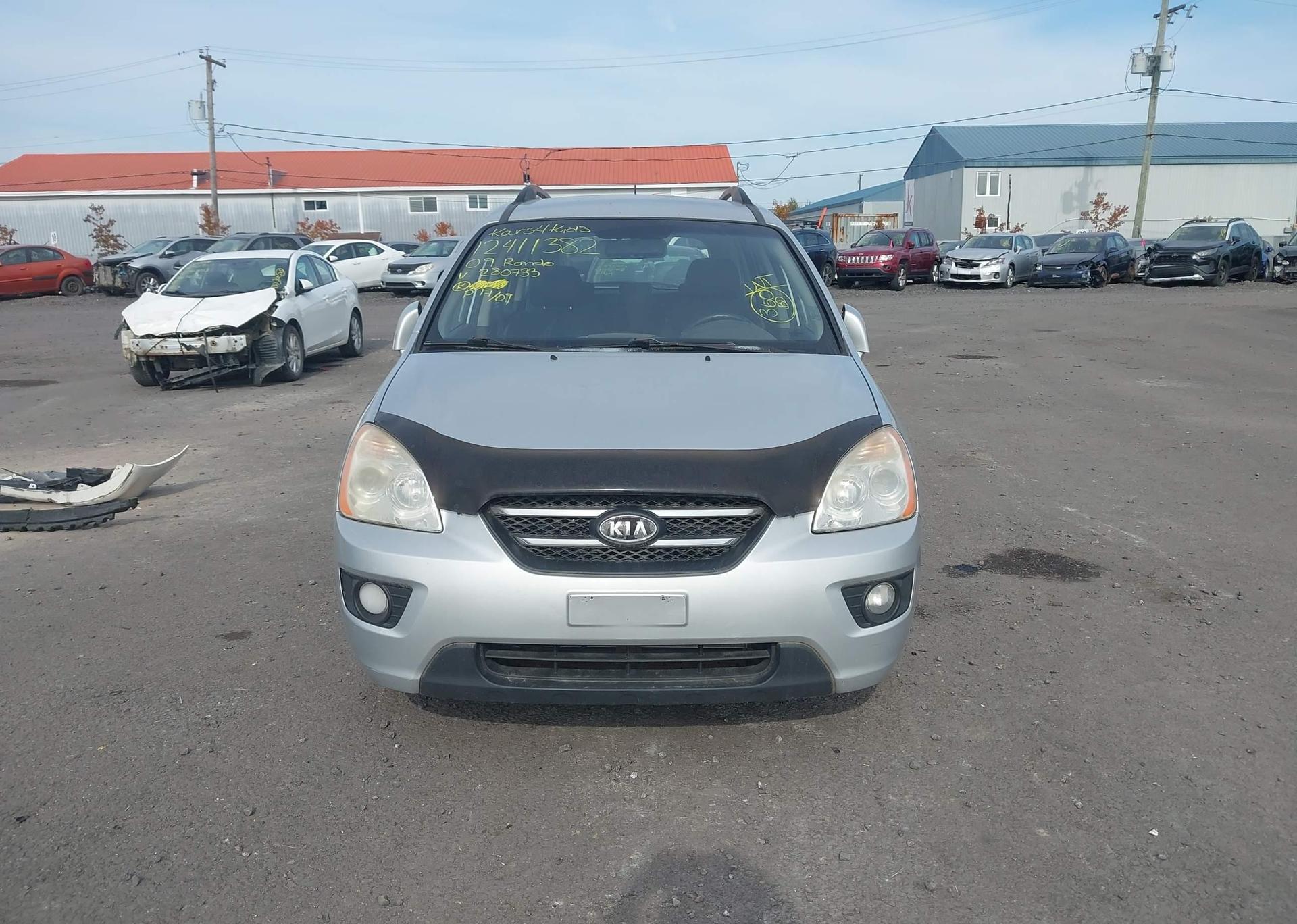 2009 KIA RONDO LX