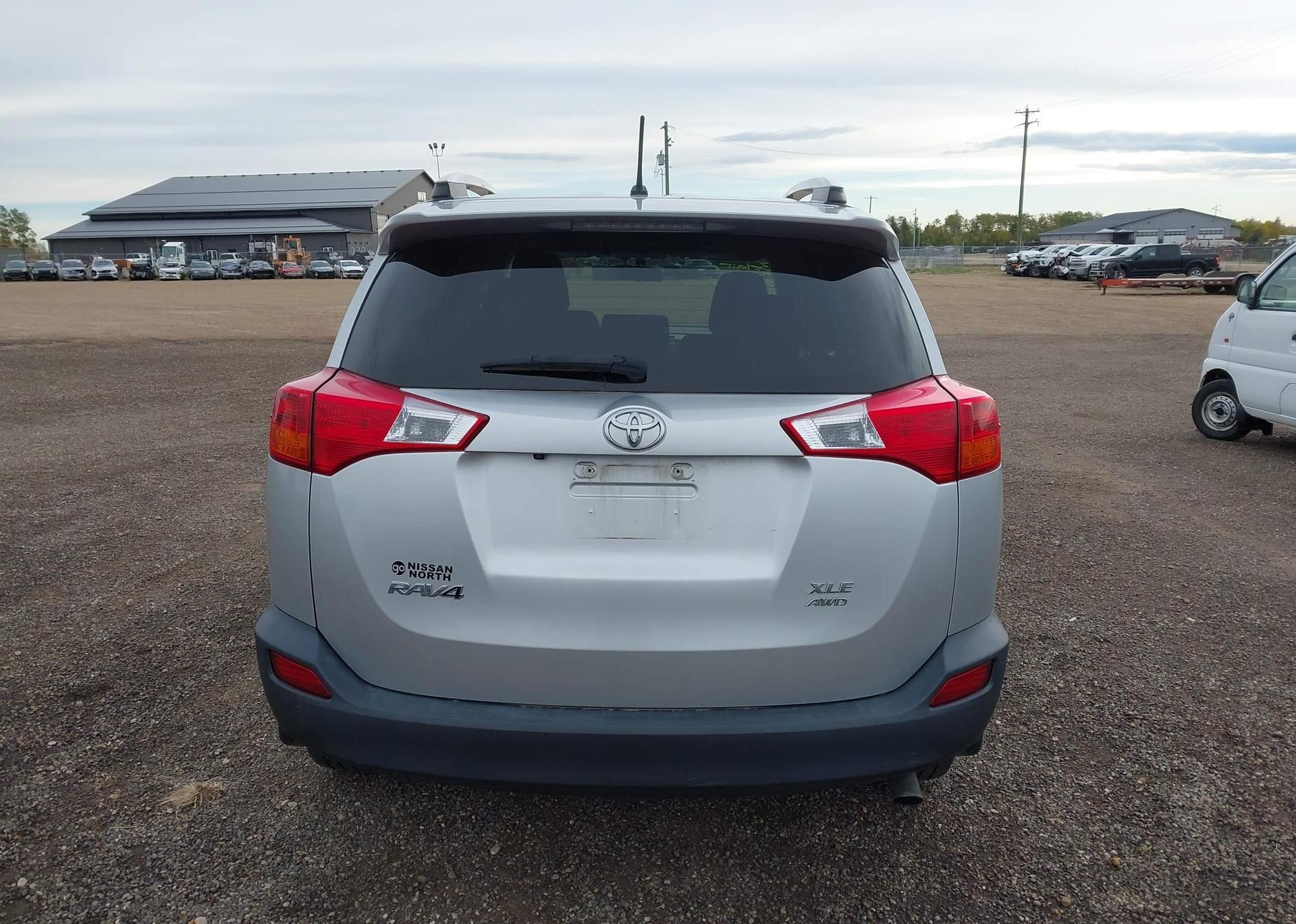 2013 TOYOTA RAV4 XLE