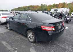 2011 TOYOTA CAMRY