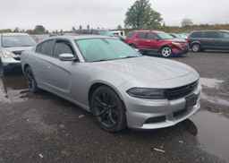 2015 DODGE CHARGER SXT