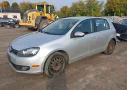 2013 VOLKSWAGEN GOLF