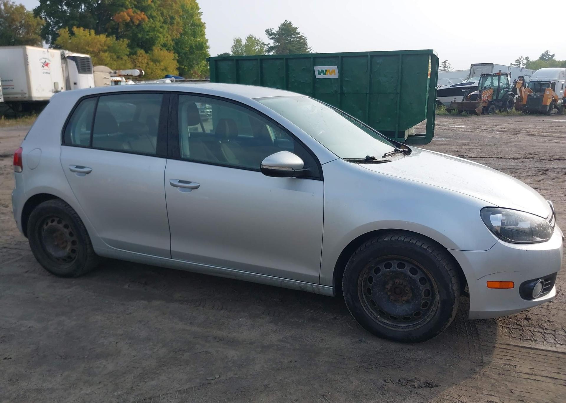2013 VOLKSWAGEN GOLF