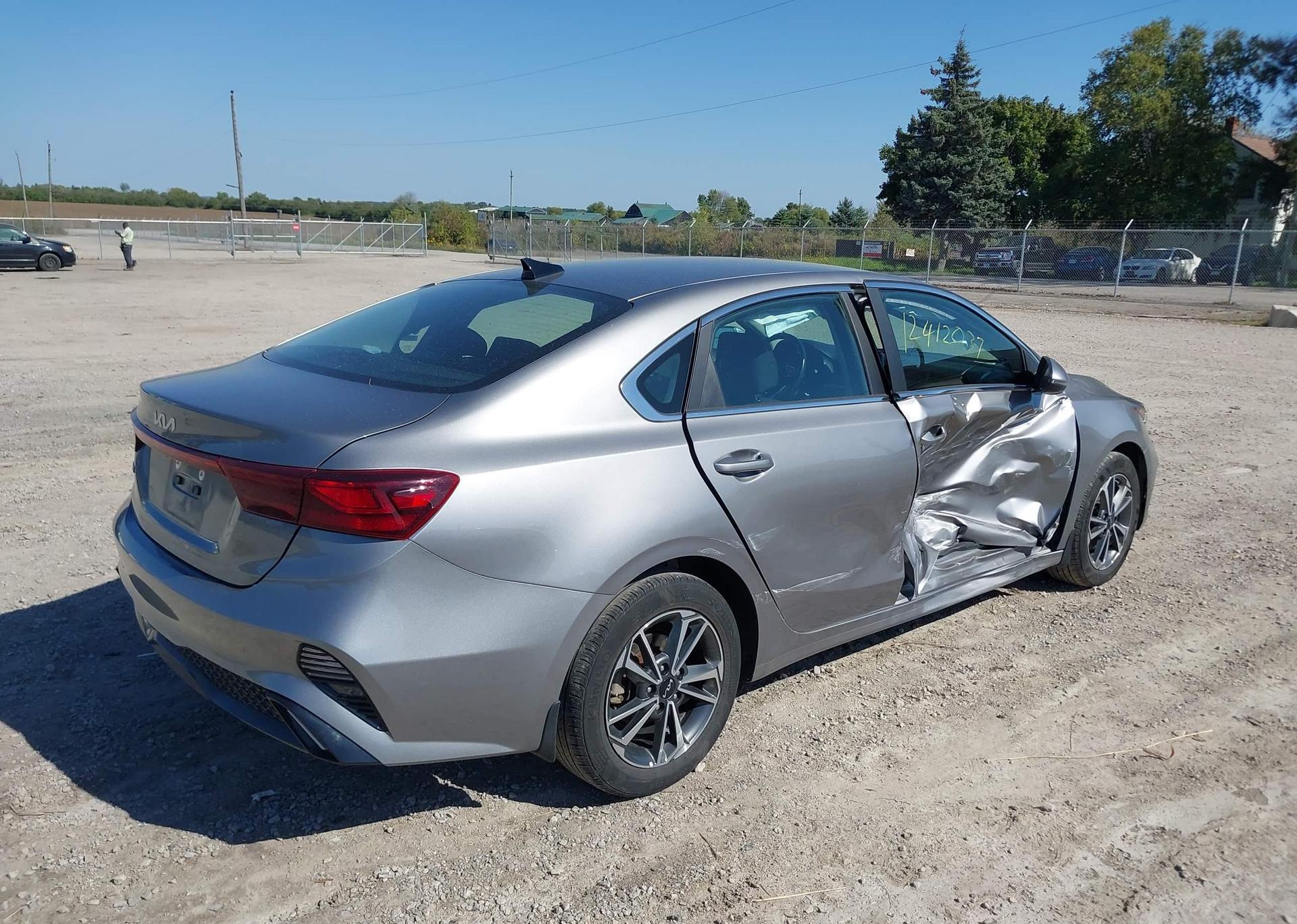 2023 KIA FORTE EX