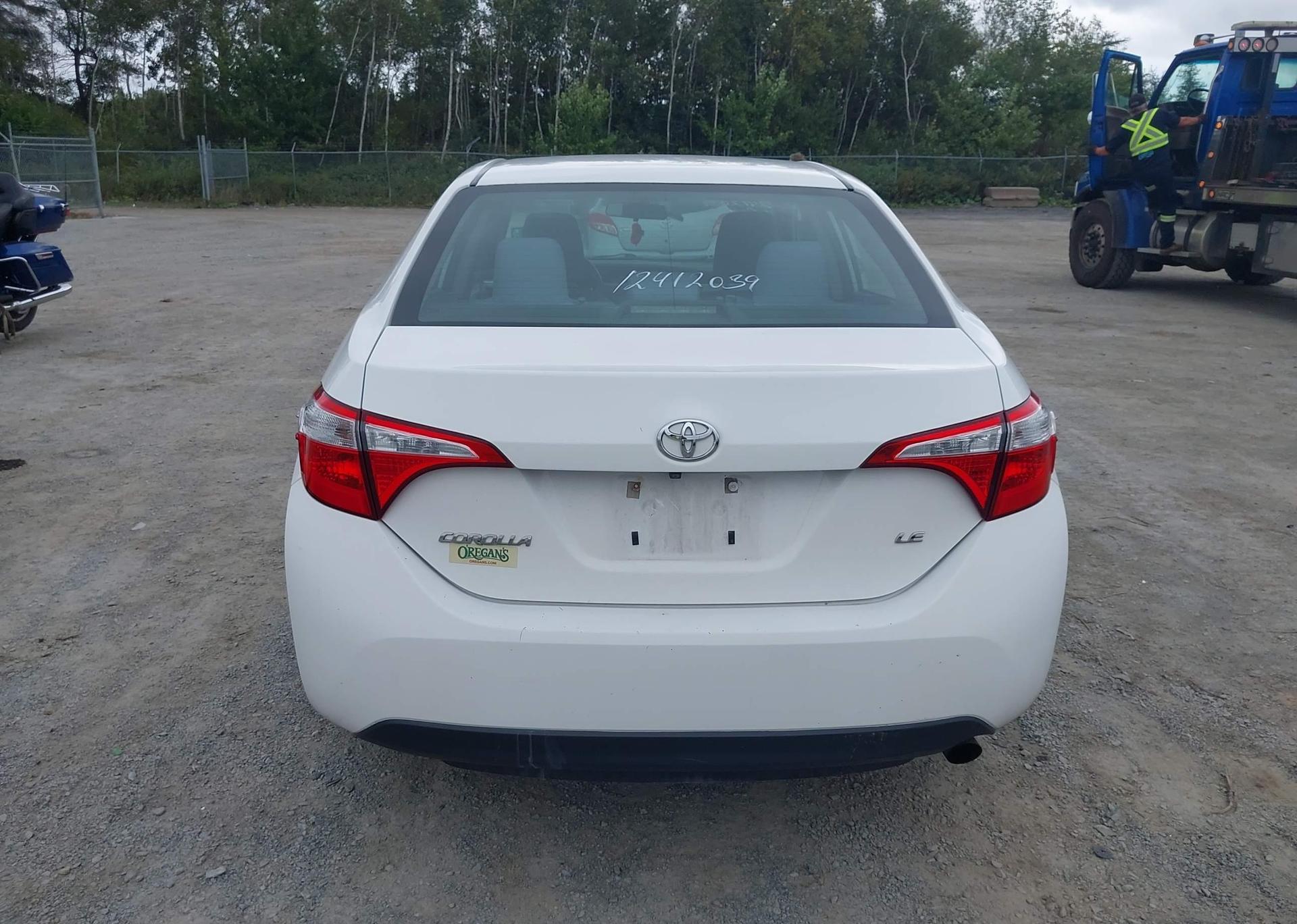 2016 TOYOTA COROLLA LE