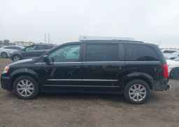 2013 CHRYSLER TOWN & COUNTRY