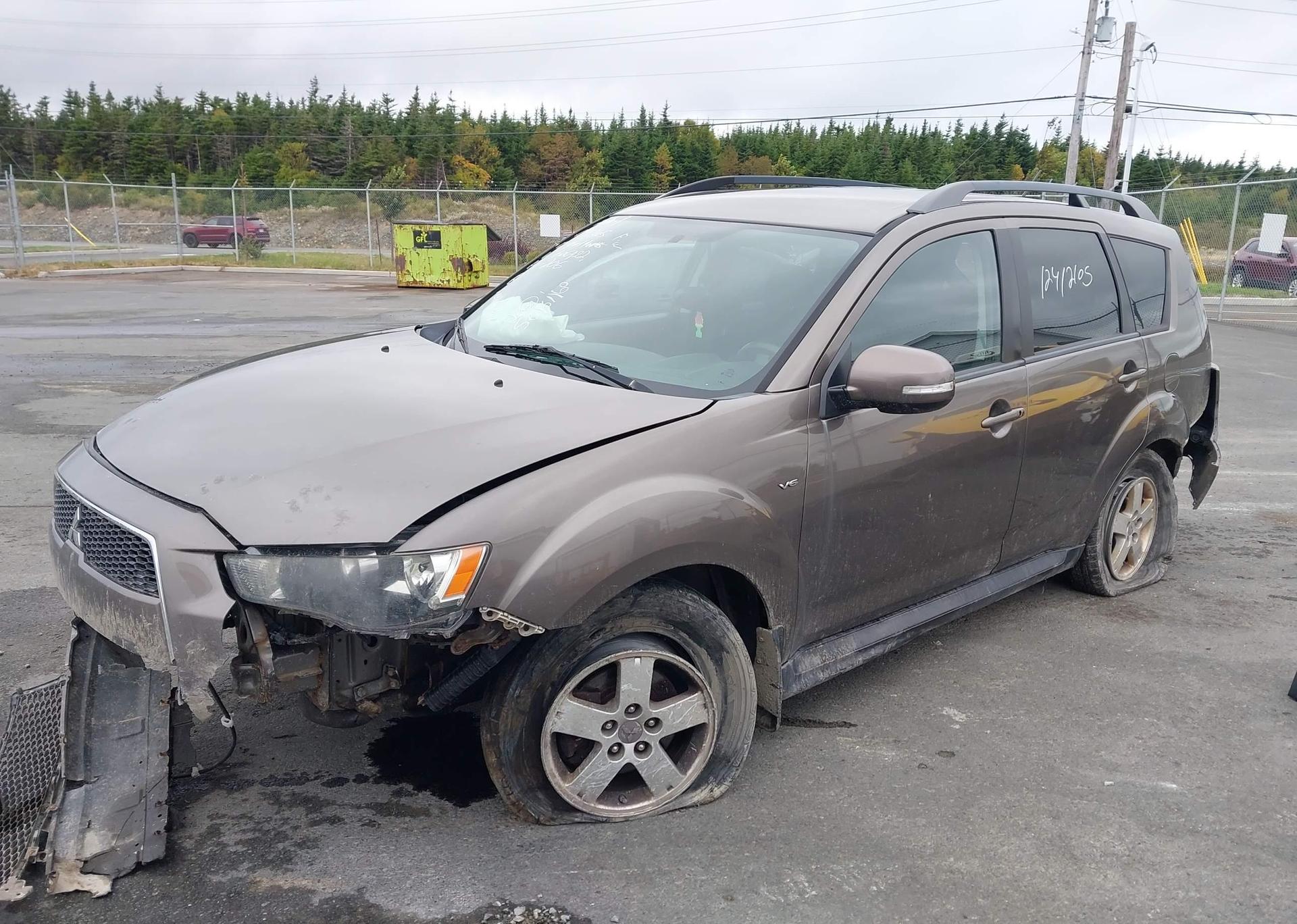 2012 MITSUBISHI OUTLANDER SE