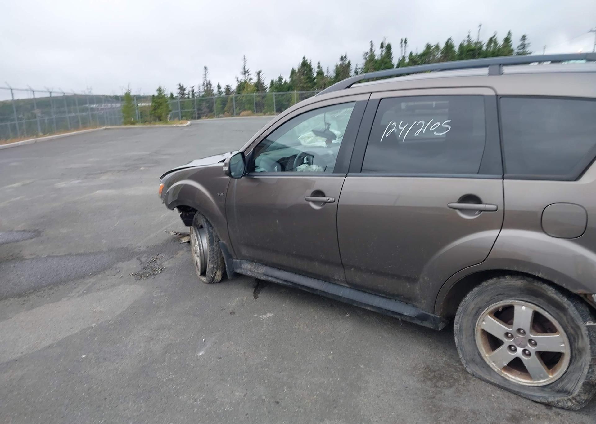 2012 MITSUBISHI OUTLANDER SE