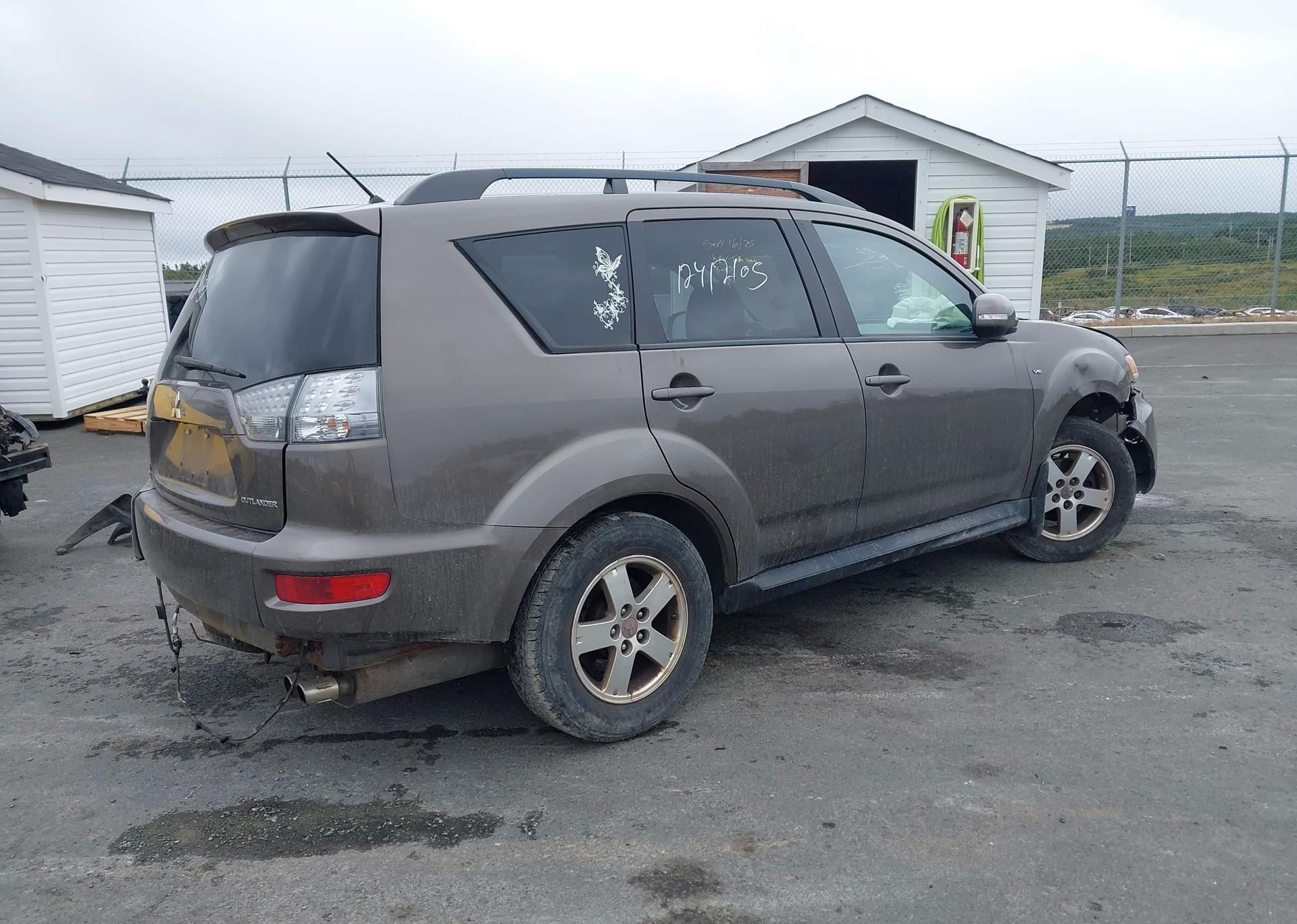 2012 MITSUBISHI OUTLANDER SE