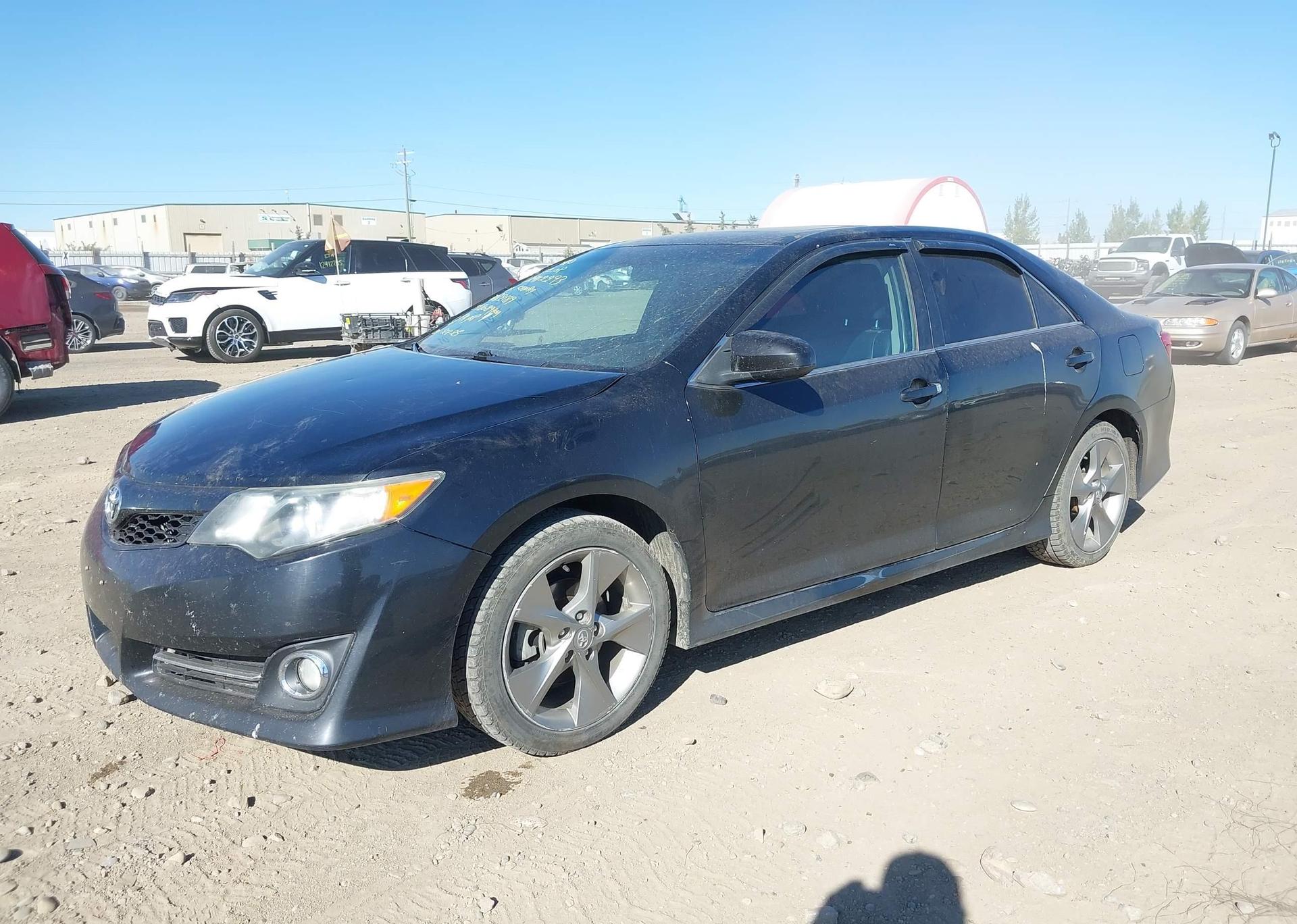 2012 TOYOTA CAMRY SE