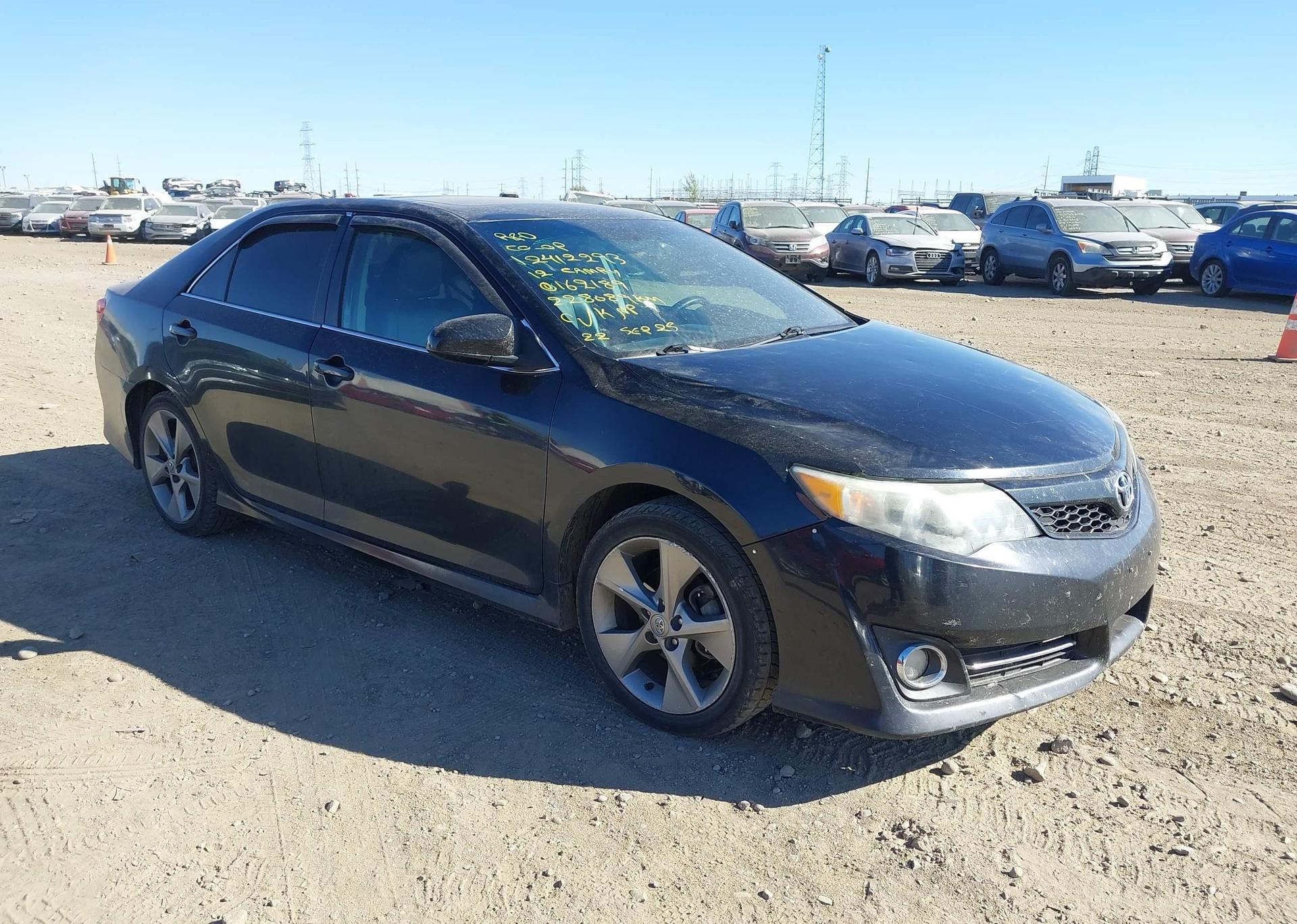 2012 TOYOTA CAMRY SE