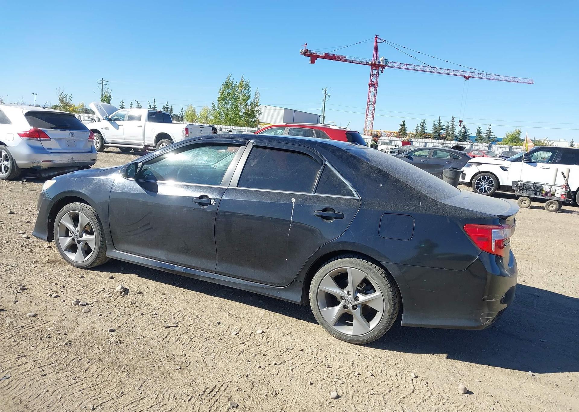 2012 TOYOTA CAMRY SE